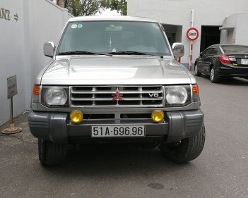 Mitsubishi Pajero   3.0 MT  2000 - Bán Mitsubishi Pajero 3.0 MT đời 2000, màu bạc chính chủ, giá chỉ 190 triệu