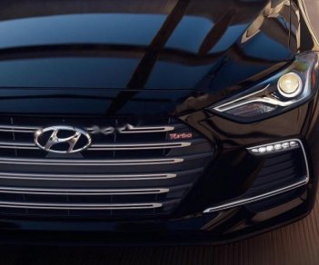 Hyundai Elantra   2018 - Cần bán xe Hyundai Elantra đời 2018, 729tr