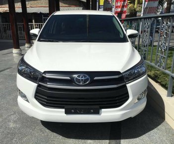 Toyota Innova 2.0 E 2018 - Bán Toyota Innova 2.0 E đời 2018, trả trước 235tr nhận xe, hỗ trợ vay lãi xuất ưu đãi. LH 0907680578 Mr. Toàn