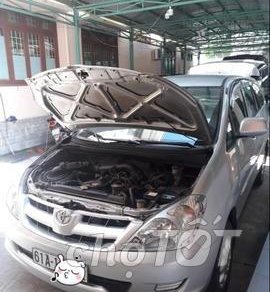 Toyota Innova 2006 - Cần bán lại xe Toyota Innova đời 2006, màu bạc chính chủ