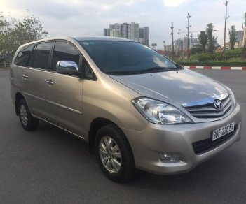 Toyota Innova 2.0 G 2011 - Bán Toyota Innova 2.0 G đời 2012, màu vàng chính chủ