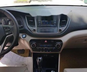 Hyundai Tucson 2.0L 2016 - Bán Hyundai Tucson 2.0L 2016, màu trắng, nhập khẩu nguyên chiếc, 915 triệu