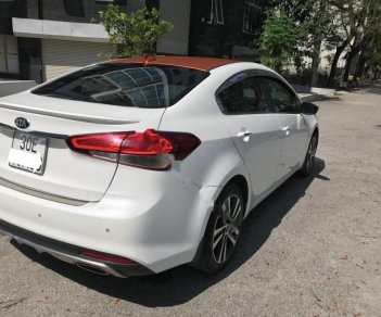 Kia Cerato 2017 - Bán xe Kia Cerato năm sản xuất 2017, màu trắng