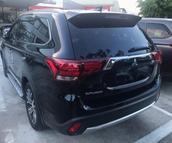 Mitsubishi Outlander CVT 2018 - Bán Mitsubishi Outlander 2.0 CVT màu đen, hỗ trợ vay 85%, tặng phụ kiện Body Kits 15 triệu tại Quảng Trị