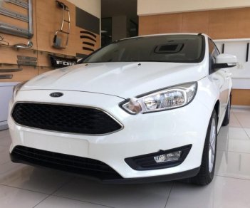 Ford Focus Trend 1.5L 2018 - Bán Ford Focus Trend 1.5L 2018, màu trắng, 579 triệu