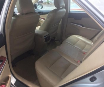 Toyota Camry 2.5G 2013 - Cần bán lại xe Toyota Camry 2.5G 2013, màu bạc số tự động