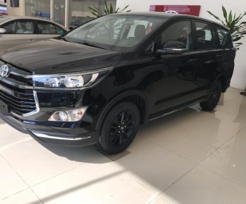 Toyota Innova Venturer 2018 - Bán Toyota Innova Venturer 2018 màu đen - Hỗ trợ trả góp 90%, bảo hành chính hãng 3 năm/Hotline: 0898.16.8118