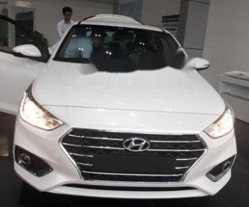 Hyundai Accent 2018 - Bán xe Hyundai Accent 2018, màu trắng
