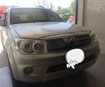 Toyota Fortuner 2010 - Bán ô tô Toyota Fortuner đời 2010, màu bạc, giá tốt