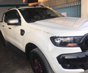 Ford Ranger XLS 2.2L 4x2 AT 2016 - Cần bán gấp Ford Ranger XLS 2.2L 4x2 AT đời 2016, màu trắng, nhập khẩu như mới