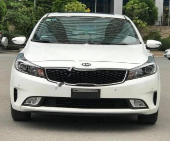 Kia K3 1.6AT 2017 - Cần bán gấp Kia K3 1.6AT năm 2017, màu trắng giá cạnh tranh