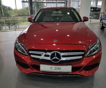Mercedes-Benz C class C200 2018 - Cần bán xe Mercedes C200 đời 2018, màu đỏ