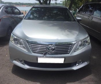 Toyota Camry 2.5G 2013 - Cần bán lại xe Toyota Camry 2.5G 2013, màu bạc số tự động