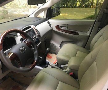 Toyota Innova 2.0E 2015 - Bán Toyota Innova 2.0E 2015 chính chủ