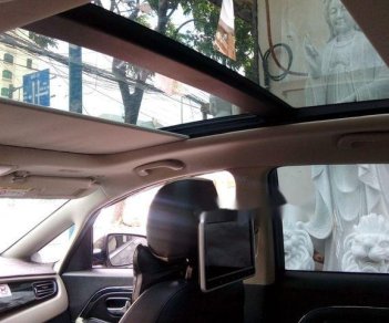 Kia Rondo 2016 - Cần bán lại xe Kia Rondo năm sản xuất 2016, màu nâu xe gia đình, 650 triệu