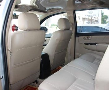 Toyota Fortuner 2.7V 4X2 AT 2016 - Cần bán lại xe Toyota Fortuner 2.7V 4X2 AT năm sản xuất 2016, màu bạc