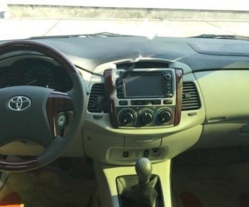 Toyota Innova 2.0E 2015 - Bán Toyota Innova 2.0E 2015 chính chủ