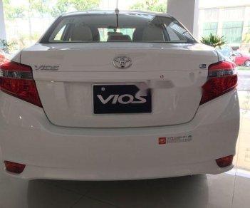 Toyota Vios 2018 - Cần bán Toyota Vios sản xuất năm 2018, màu trắng, giá 493tr