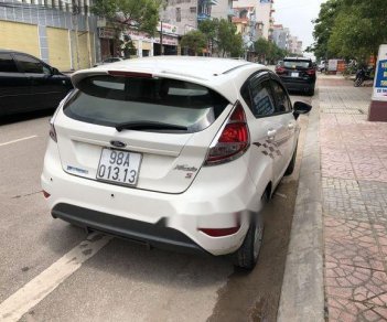 Ford Fiesta 2012 - Cần bán Ford Fiesta sản xuất 2012, màu trắng chính chủ, giá tốt