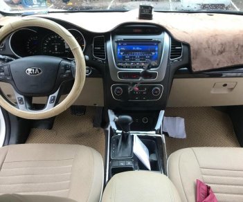 Kia Sorento GATH 2016 - Cần bán gấp Kia Sorento GATH sản xuất năm 2016, màu trắng như mới, giá chỉ 818 triệu