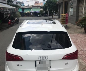 Audi Q5 2010 - Cần bán gấp Audi Q5 sản xuất năm 2010, màu trắng, xe nhập số tự động