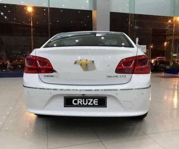 Chevrolet Cruze 2018 - Bán Chevrolet Cruze sản xuất 2018, màu trắng