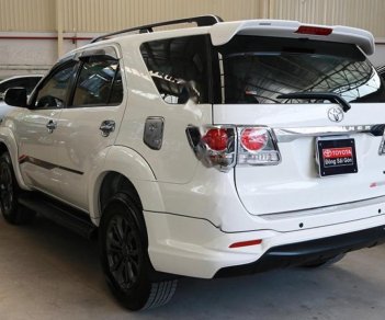Toyota Fortuner TRD Sportivo 4x2 AT 2015 - Bán ô tô Toyota Fortuner TRD Sportivo 4x2 AT năm 2015, màu trắng