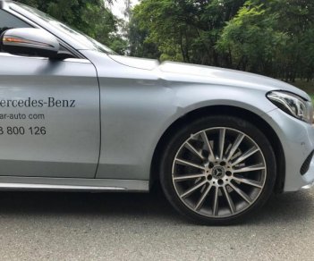 Mercedes-Benz C class C300 AMG 2017 - Mercedes-Benz Phú Mỹ Hưng cần bán lại xe Mercedes C300 AMG 2017, màu bạc như mới