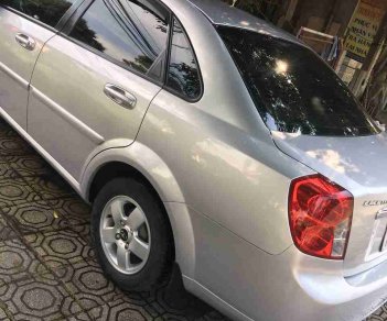 Daewoo Lacetti 2011 - Cần bán xe Lacetti 2011, màu bạc, giá bán 240tr