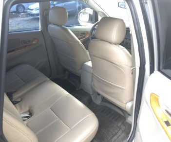 Toyota Innova G 2010 - Bán Innova G đời 2010, màu bạc, như mới 95%