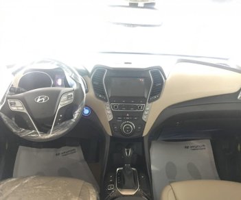 Hyundai Santa Fe 2.2L 4WD  2018 - Bán Hyundai Santa Fe 2.2L 4WD, full giao ngay