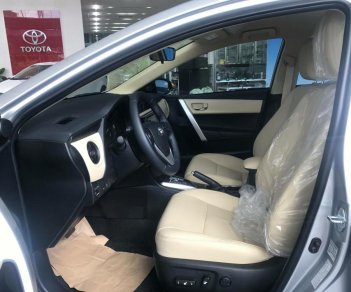 Toyota Corolla altis 1.8 E 2018 - Bán xe Toyota Corolla Altis 1.8 E đời 2018, trả trước 215tr nhận xe, hỗ trợ vay với lãi suất ưu đãi. LH 0907680578
