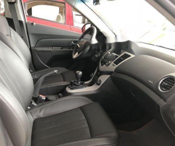 Chevrolet Cruze 2018 - Bán xe Chevrolet Cruze đời 2018, màu xám, có sẵn giao liền