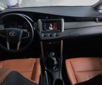 Toyota Innova   2.0E  2016 - Bán xe Toyota Innova 2.0E năm 2016, màu bạc, giá 695tr