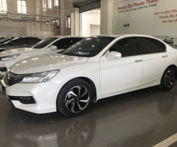 Honda Accord 2018 - Bán ô tô Honda Accord đời 2018, màu trắng