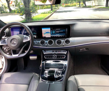 Mercedes-Benz E class E300 AMG 2017 - Cần bán gấp Mercedes-Benz E300 đời 2017