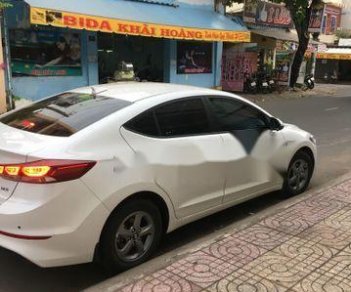 Hyundai Elantra 2018 - Bán Hyundai Elantra sản xuất 2018, màu trắng  