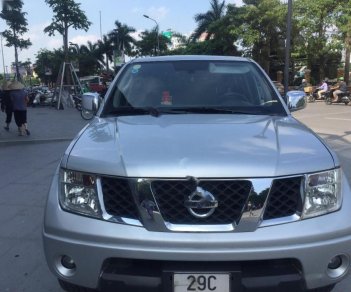 Nissan Navara LE 2.5MT 4WD 2014 - Bán Nissan Navara LE 2.5MT 4WD đời 2014, màu bạc, xe nhập chính chủ