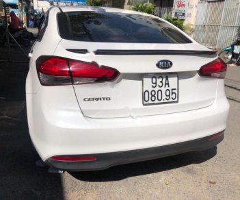 Kia Cerato 1.6 MT 2016 - Cần bán lại xe Kia Cerato 1.6 MT năm sản xuất 2016, màu trắng 