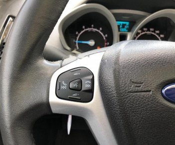 Ford EcoSport 2015 - Bán xe Ford EcoSport sản xuất năm 2015, màu trắng chính chủ