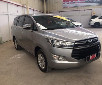 Toyota Innova 2.0E 2016 - Cần bán xe Toyota Innova 2.0E sản xuất 2016, màu bạc