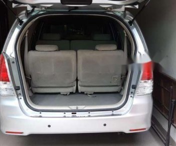 Toyota Innova G 2011 - Chính chủ bán Toyota Innova G năm 2011, màu bạc