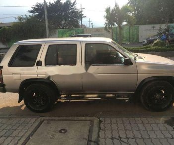 Nissan Pathfinder 1995 - Bán Nissan Pathfinder đời 1995, màu bạc