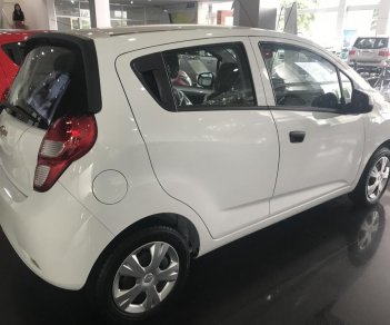 Chevrolet Spark LS 2018 - Bán Spark LS. Hỗ trợ thêm cho khách hàng, đăng ký chạy Grab khí đạt được 70 cuốc