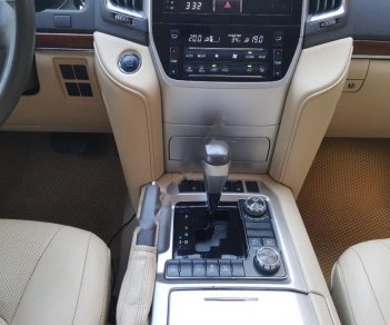 Toyota Land Cruiser VX V8 2015 - Cần bán Toyota Land Cruiser VX V8 năm 2015, màu đen, xe nhập chính chủ