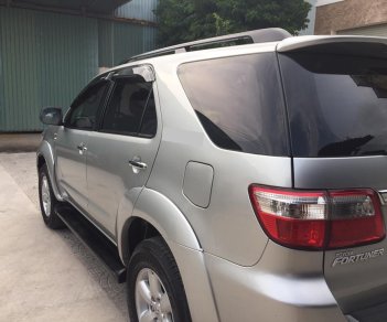 Toyota Fortuner G 2011 - cần bán Xe Fortuner G 2011 máy dầu màu bạc