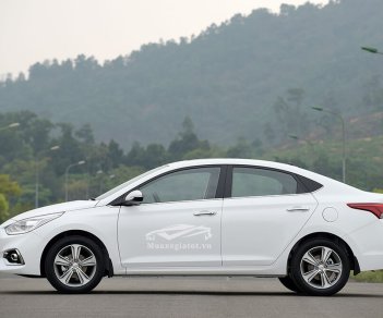 Hyundai Accent 2018 - Hyundai Lạng Sơn cần bán Hyundai Accent đời 2018, màu trắng, giá chỉ 425 triệu