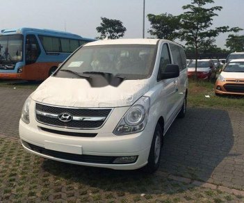 Hyundai Starex 2016 - Cần bán xe Hyundai Starex năm sản xuất 2016, màu trắng, 9 chỗ máy xăng