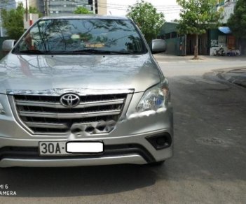 Toyota Innova MT 2014 - Cần bán Toyota Innova MT sản xuất năm 2014, màu bạc, nhập khẩu chính chủ