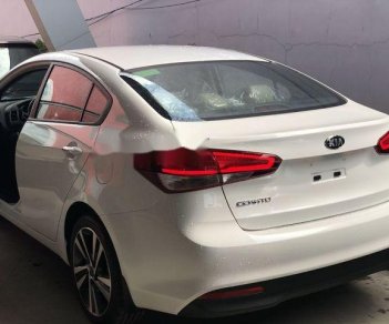 Kia Cerato 2018 - Bán ô tô Kia Cerato sản xuất năm 2018, màu trắng, giá tốt